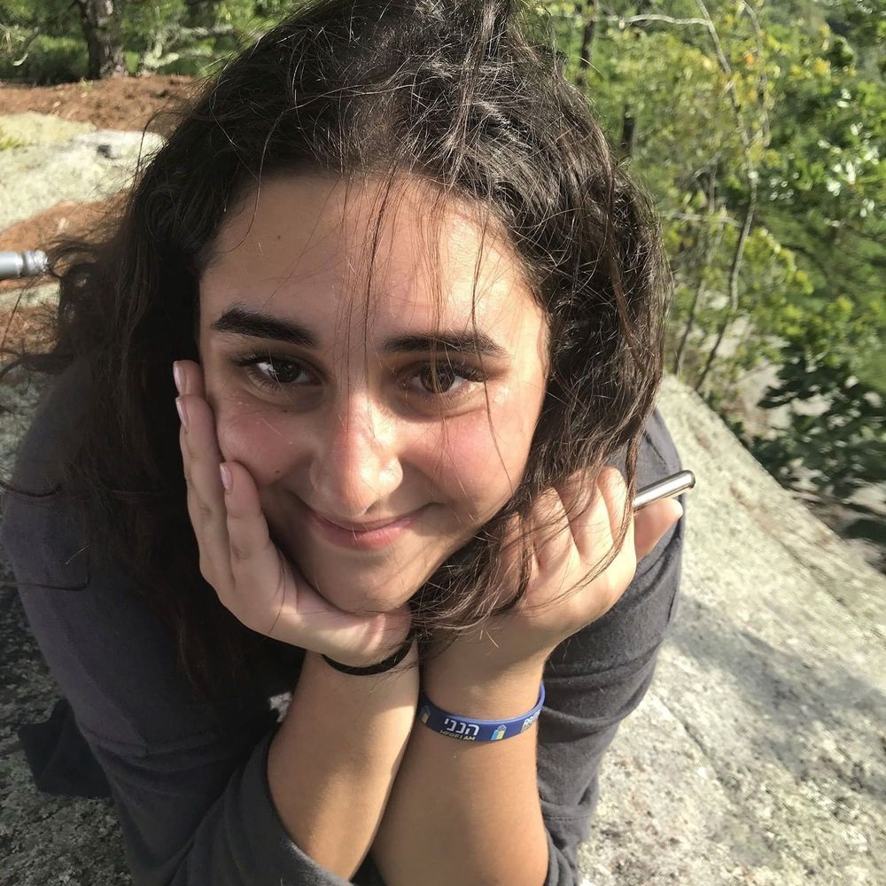 Meet your Posher, Ella